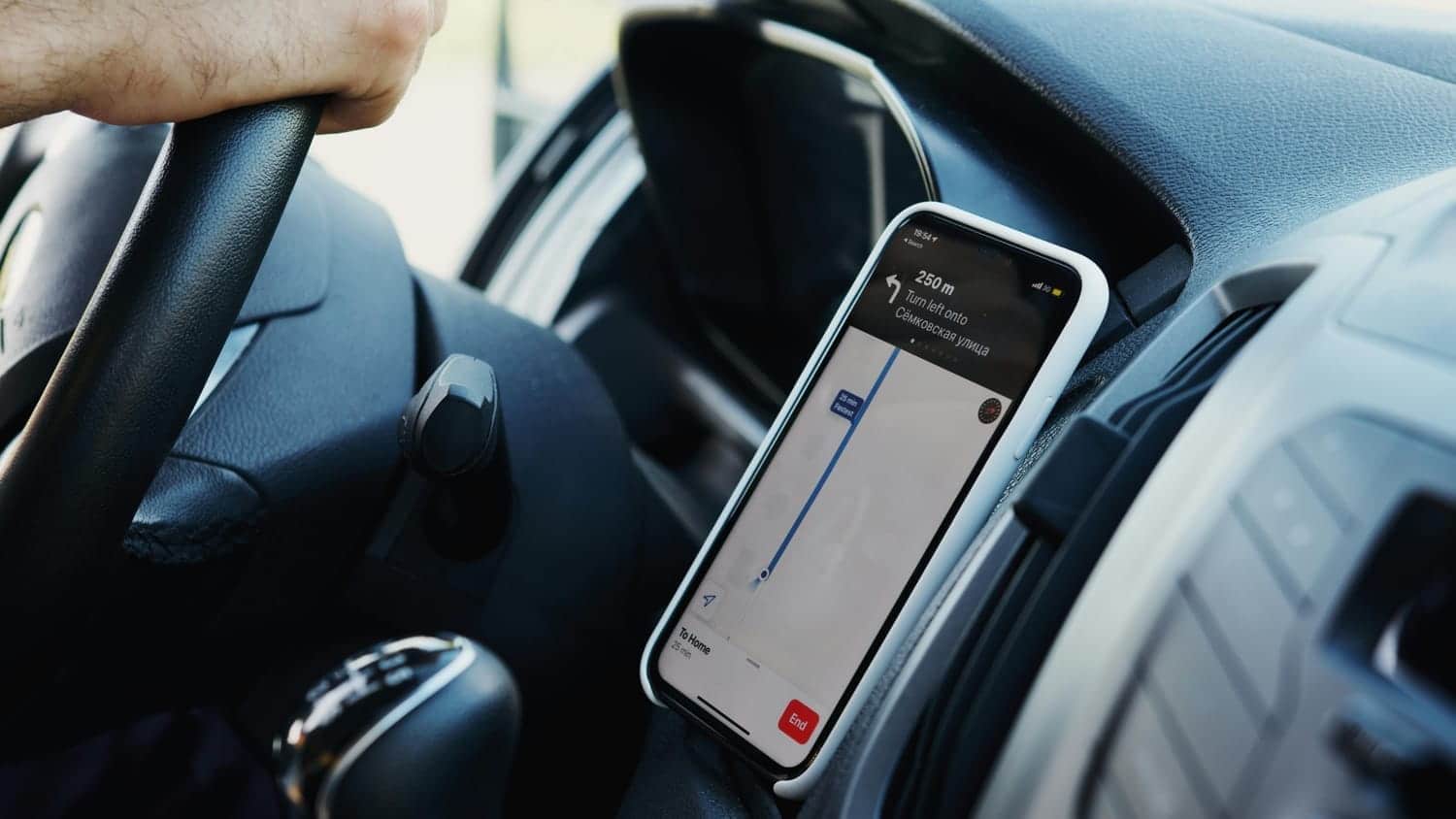 GPS utilisé pendant un trajet en voiture